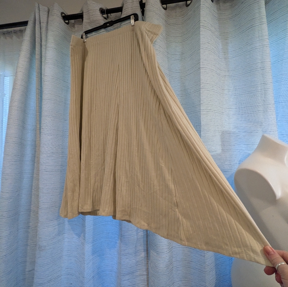 Ribbed Beige A-Line Skirt NWT - 3X